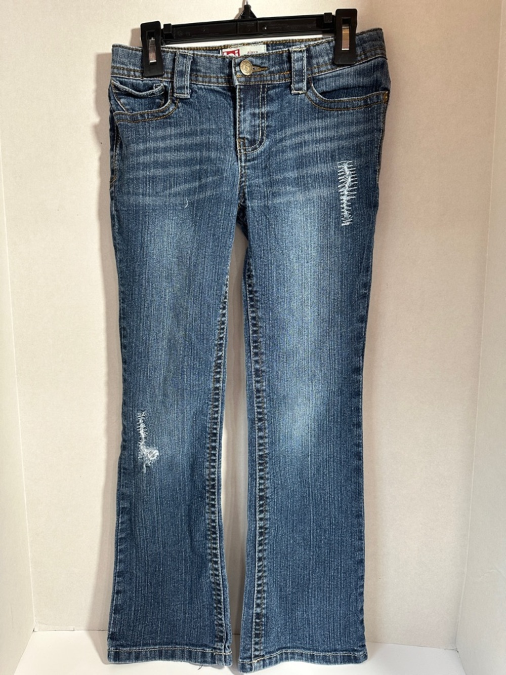 Lei Alexa lowrise slim bootcut distressed blue jeans size 10
